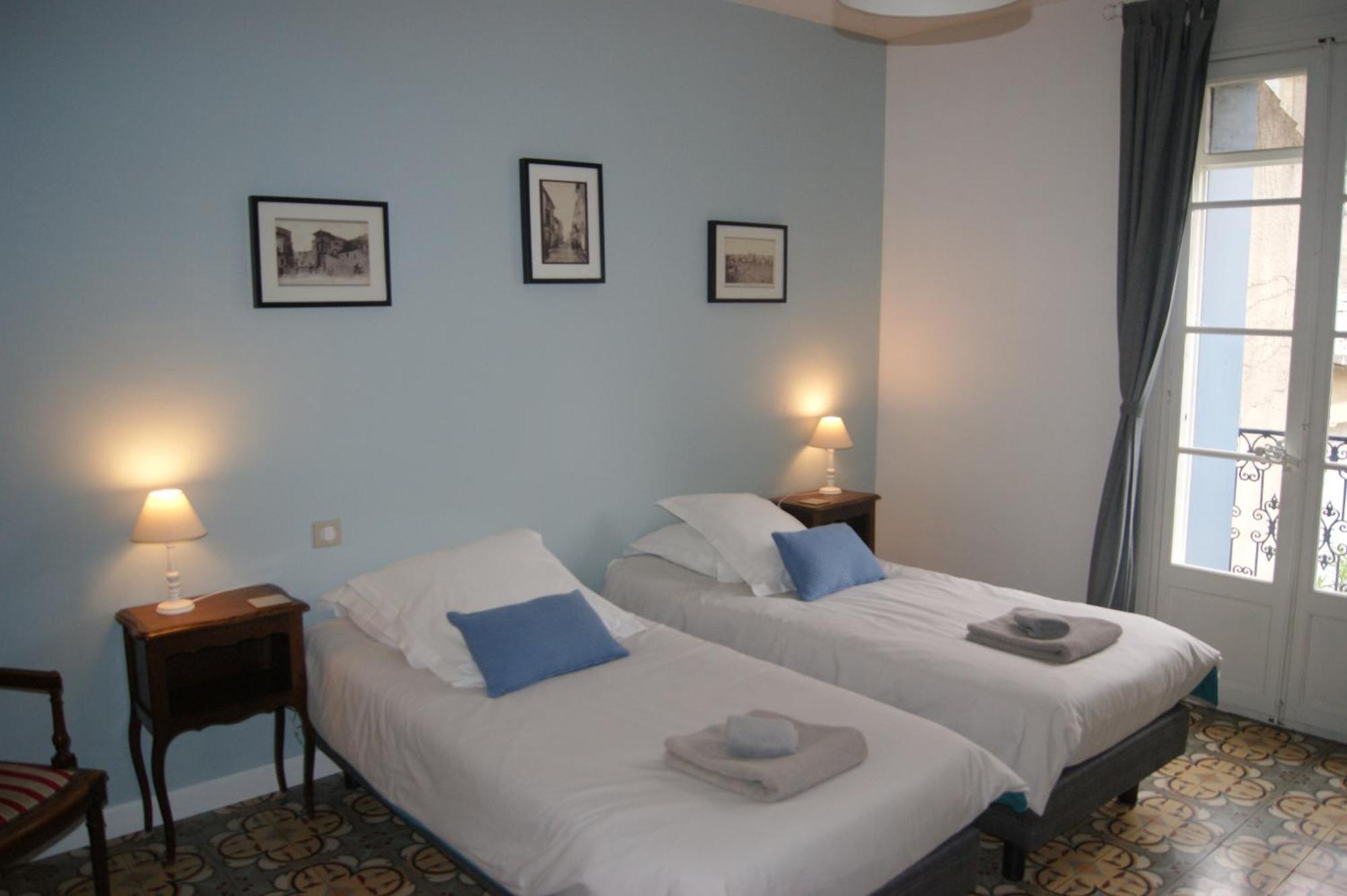 Bed and Breakfast Le Petit Moliere Servian Zimmer foto